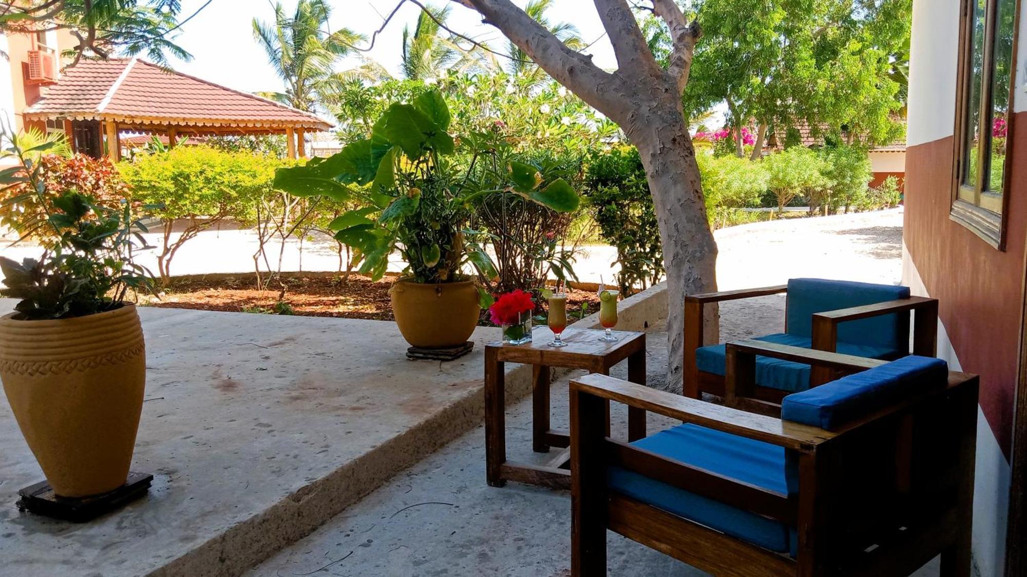 Villa Fleur De Lys Makunduchi Exterior photo